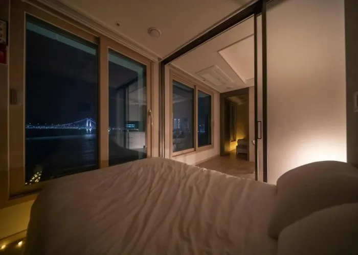 #busan #gwangalli #cozystay #gwanganbridge #sunrise #oceanview Apartamento Ciudad Metropolitana de Busan