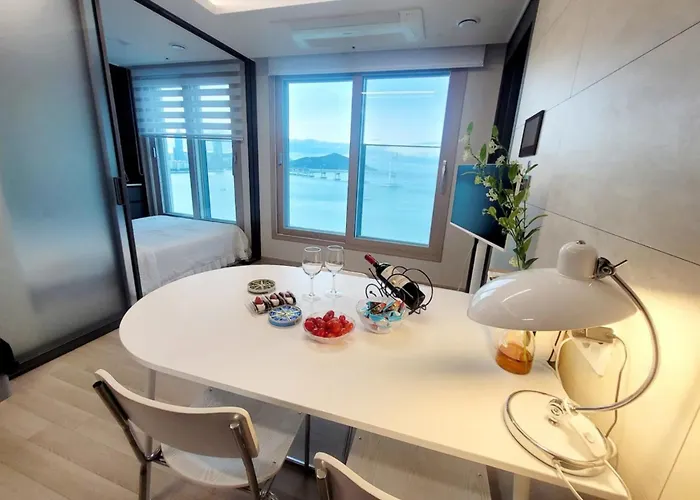#busan #gwangalli #cozystay #gwanganbridge #sunrise #oceanview Apartamento Ciudad Metropolitana de Busan